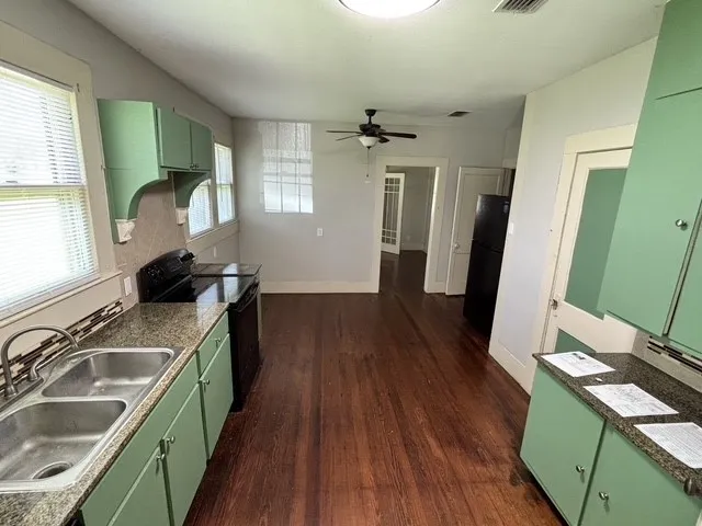927 N Franklin St. La Grange, TX 78945