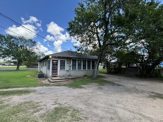 927 N Franklin St. La Grange, TX 78945