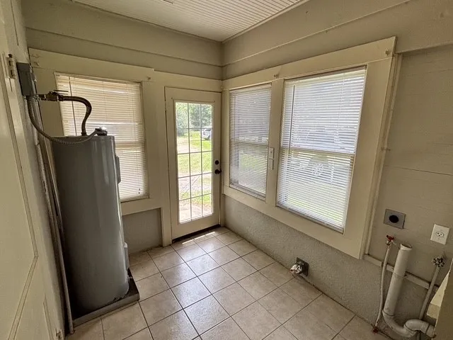 927 N Franklin St. La Grange, TX 78945