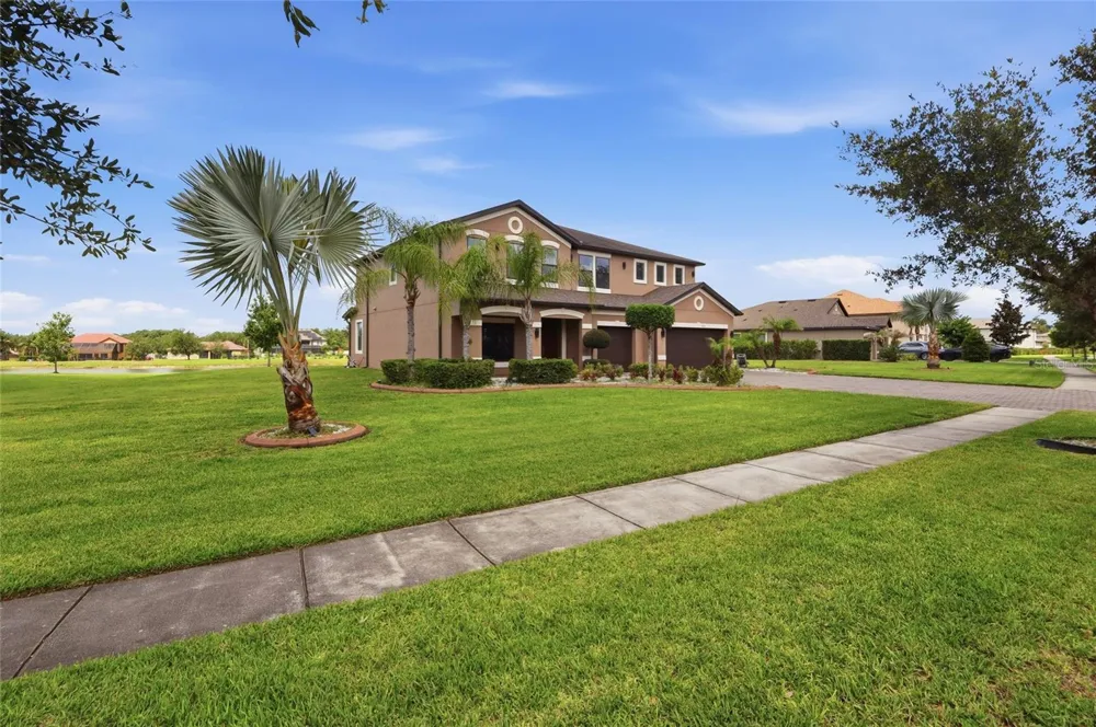 9410 LISBON STREET Seffner, FL 33584