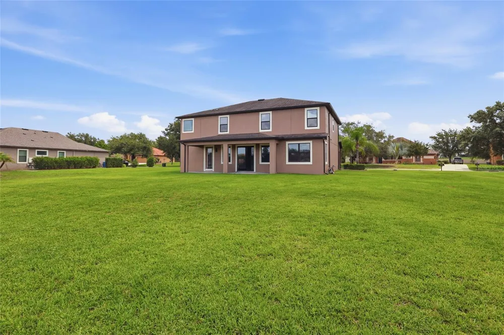 9410 LISBON STREET Seffner, FL 33584