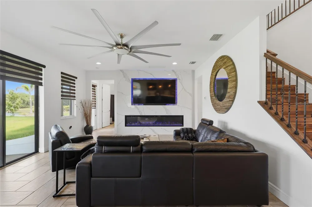 9410 LISBON STREET Seffner, FL 33584