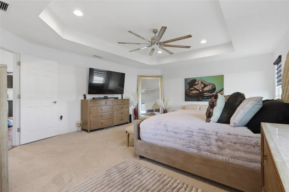 9410 LISBON STREET Seffner, FL 33584