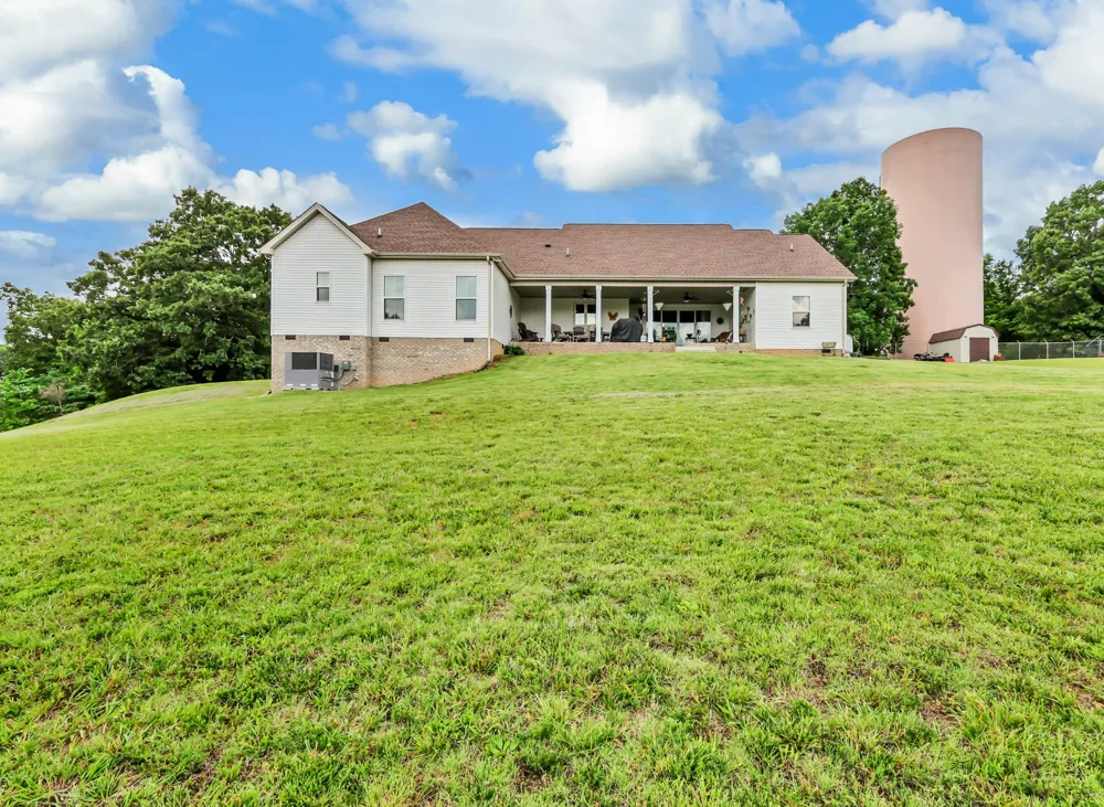4455 Lylewood Rd Indian Mound, TN 37079