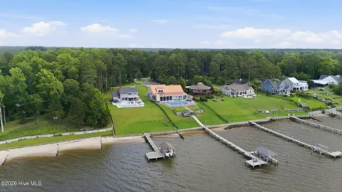 685 Raymond Road