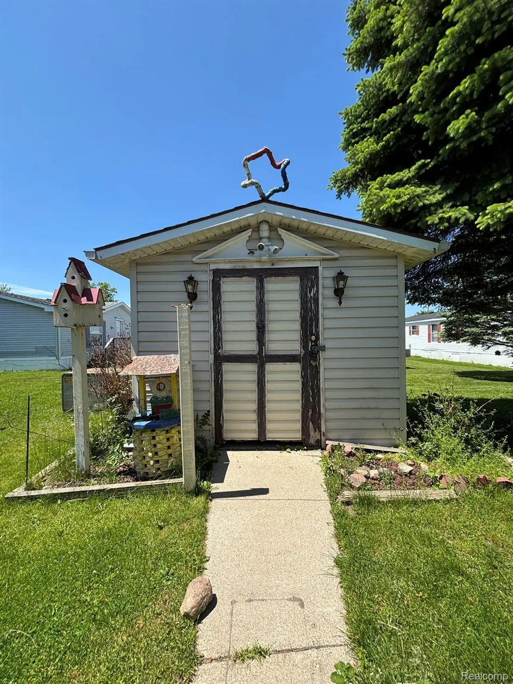 46 Bellwood Swartz Creek City, MI 48473