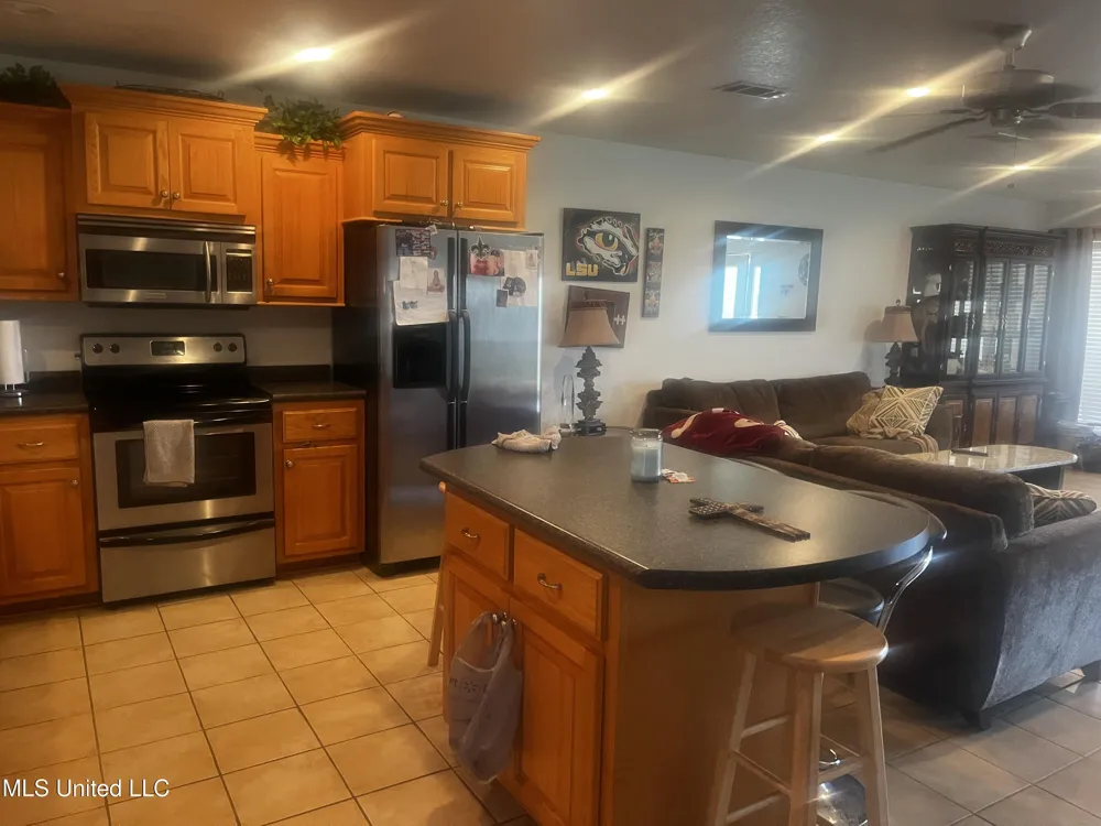 3222 Toncrey Road D'Iberville, MS 39540
