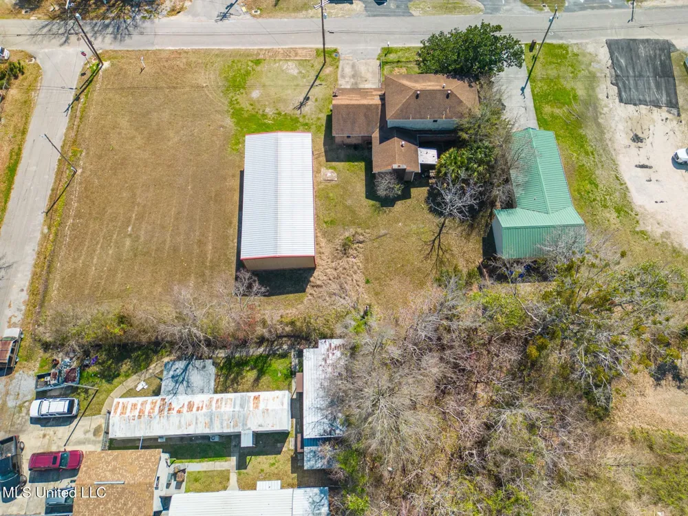 3222 Toncrey Road D'Iberville, MS 39540