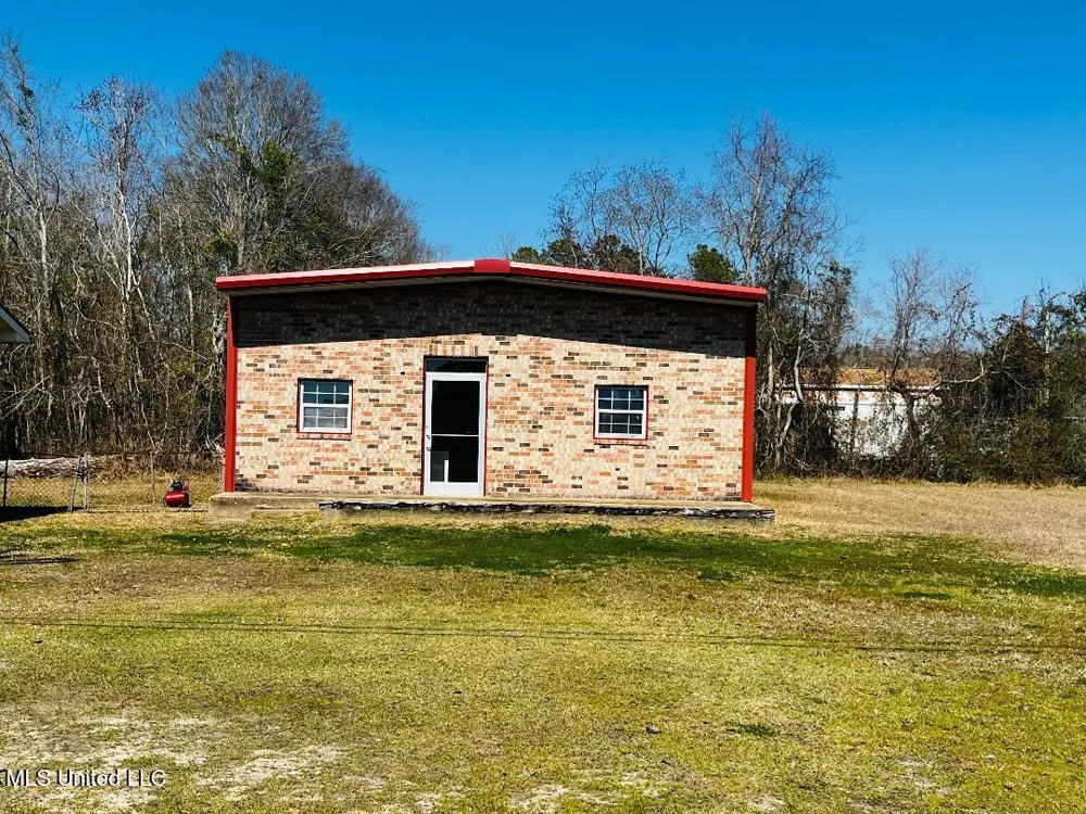 3222 Toncrey Road D'Iberville, MS 39540