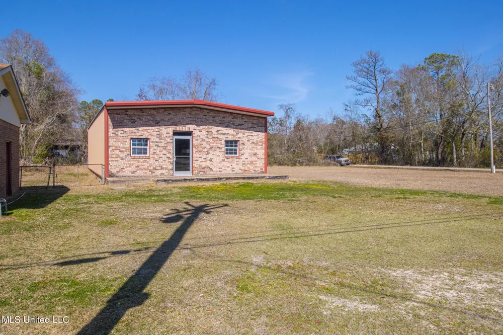 3222 Toncrey Road D'Iberville, MS 39540