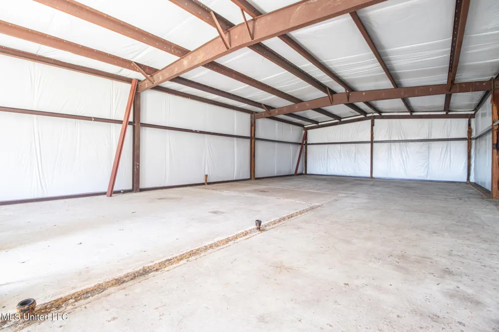 3222 Toncrey Road D'Iberville, MS 39540