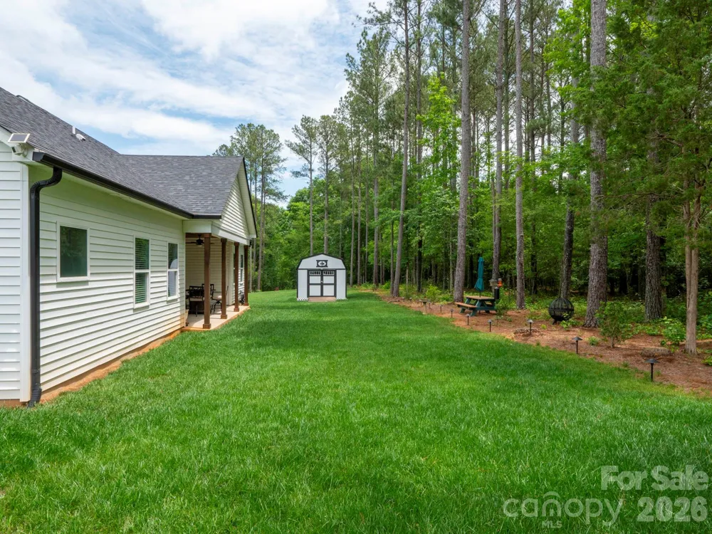 7051 Sparrow Lane Vale, NC 28168