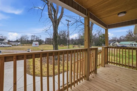 104 Fairground Dr