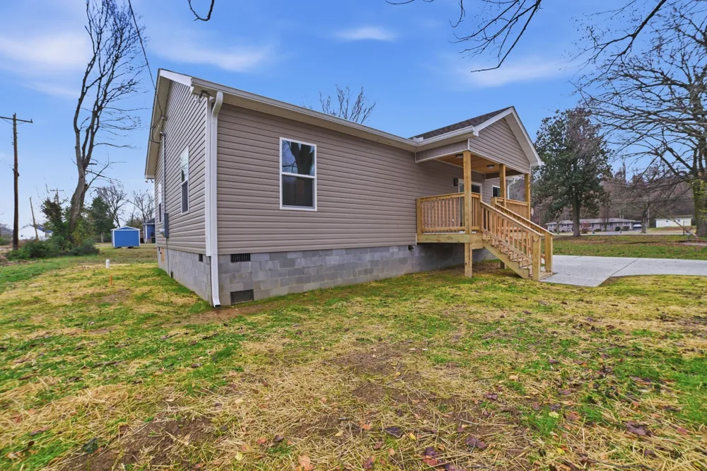 104 Fairground Dr Waverly, TN 37185