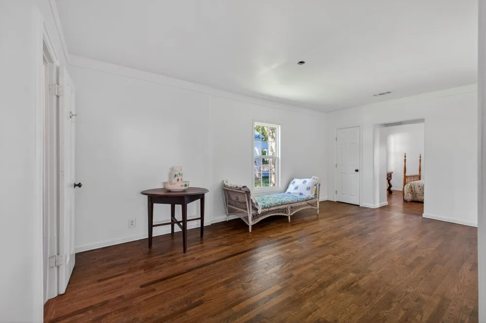 112 E Market Street Fayetteville, TX 78940