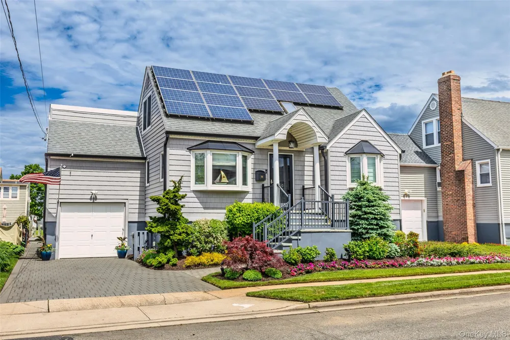 650 S 9th Street Lindenhurst, NY 11757