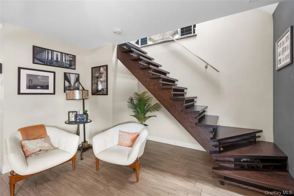 650 S 9th Street Lindenhurst, NY 11757