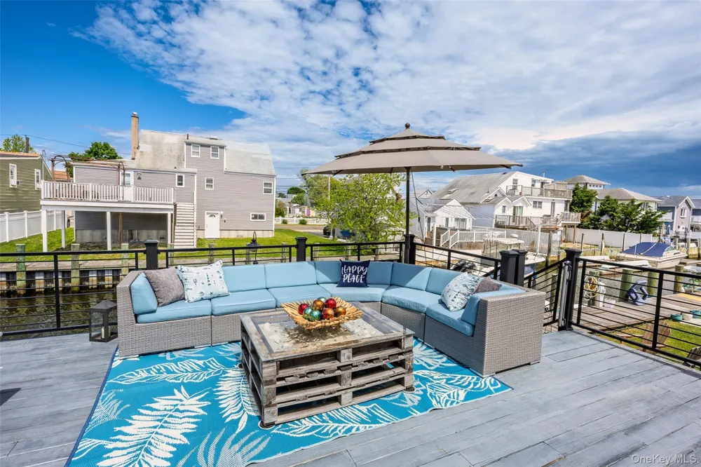 650 S 9th Street Lindenhurst, NY 11757