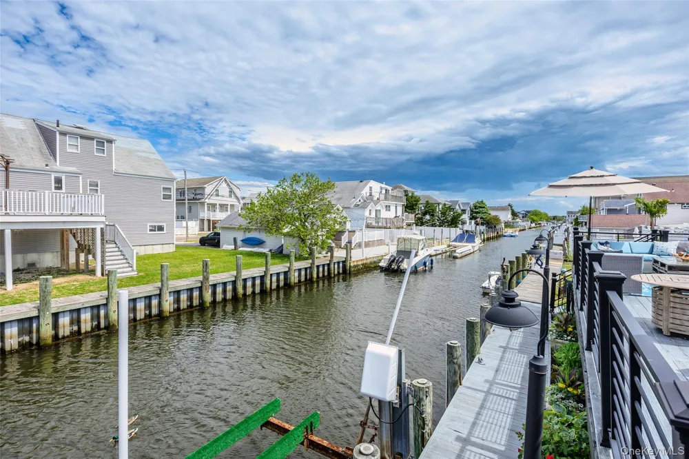 650 S 9th Street Lindenhurst, NY 11757