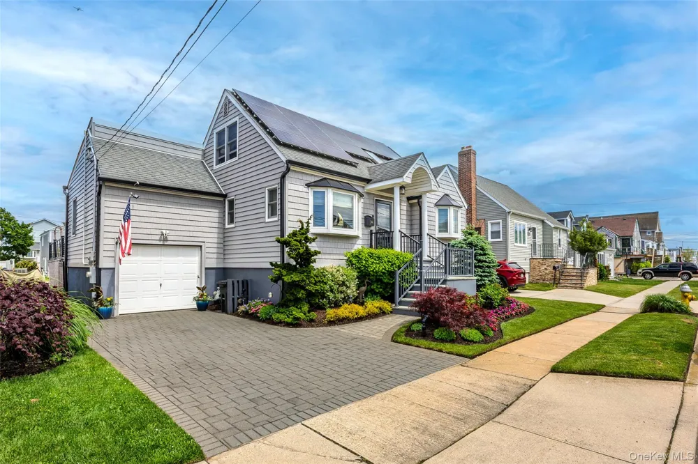 650 S 9th Street Lindenhurst, NY 11757