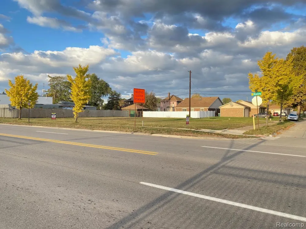 3230 Wyoming Street Dearborn City, MI 48120