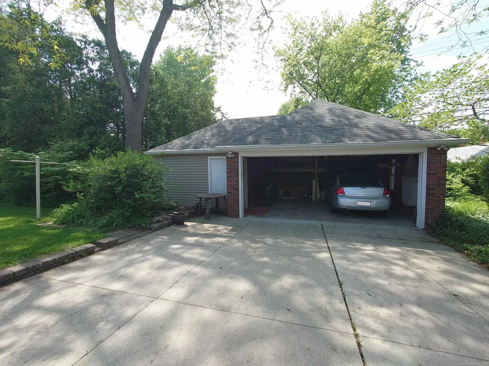 130 S Wilson Boulevard Mt Clemens City, MI 48043