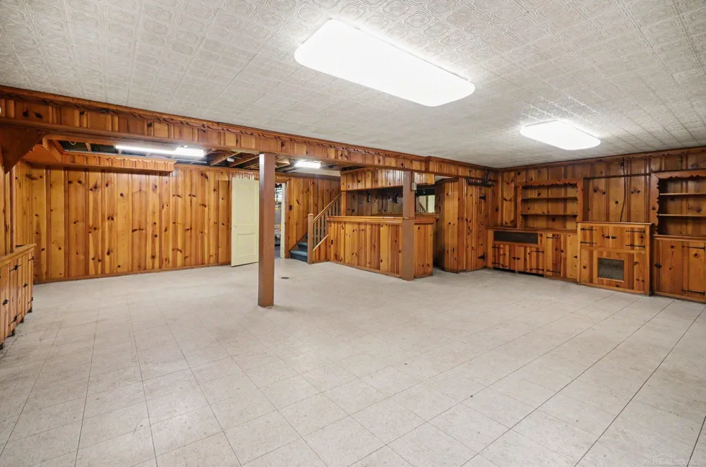 130 S Wilson Boulevard Mt Clemens City, MI 48043