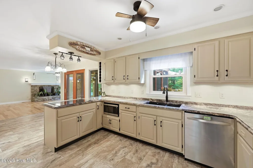 1003 Scenic Drive Graham, NC 27253