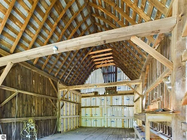 7699 Benzie Highway Joyfield Township, MI 49616