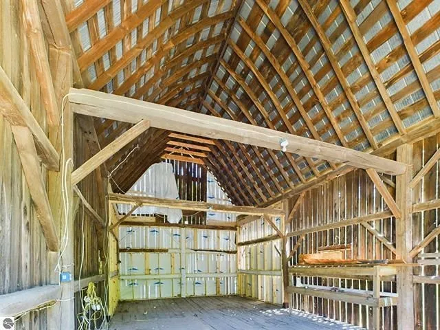 7699 Benzie Highway Joyfield Township, MI 49616
