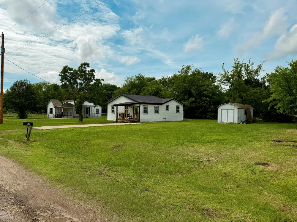 615 Smith Circle Point, TX 75472