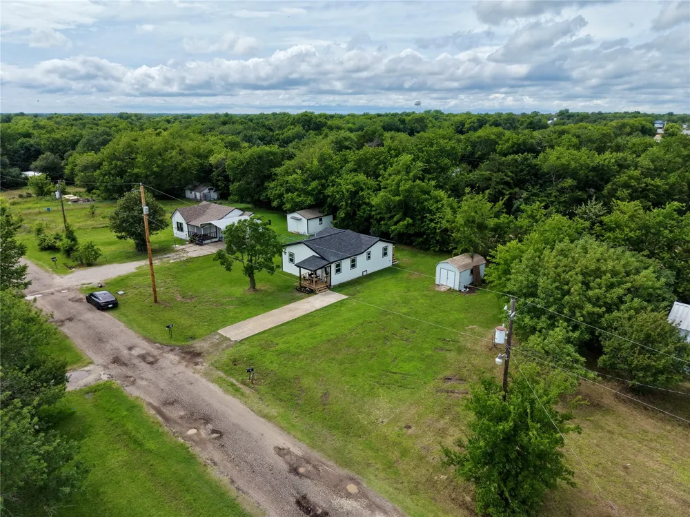 615 Smith Circle Point, TX 75472