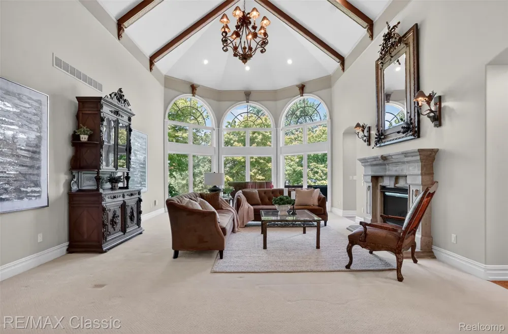 2360 Private Drive Lake Angelus City, MI 48329