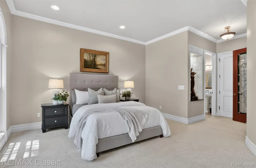 2360 Private Drive Lake Angelus City, MI 48329