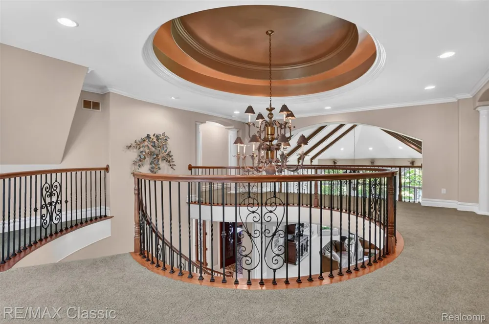 2360 Private Drive Lake Angelus City, MI 48329