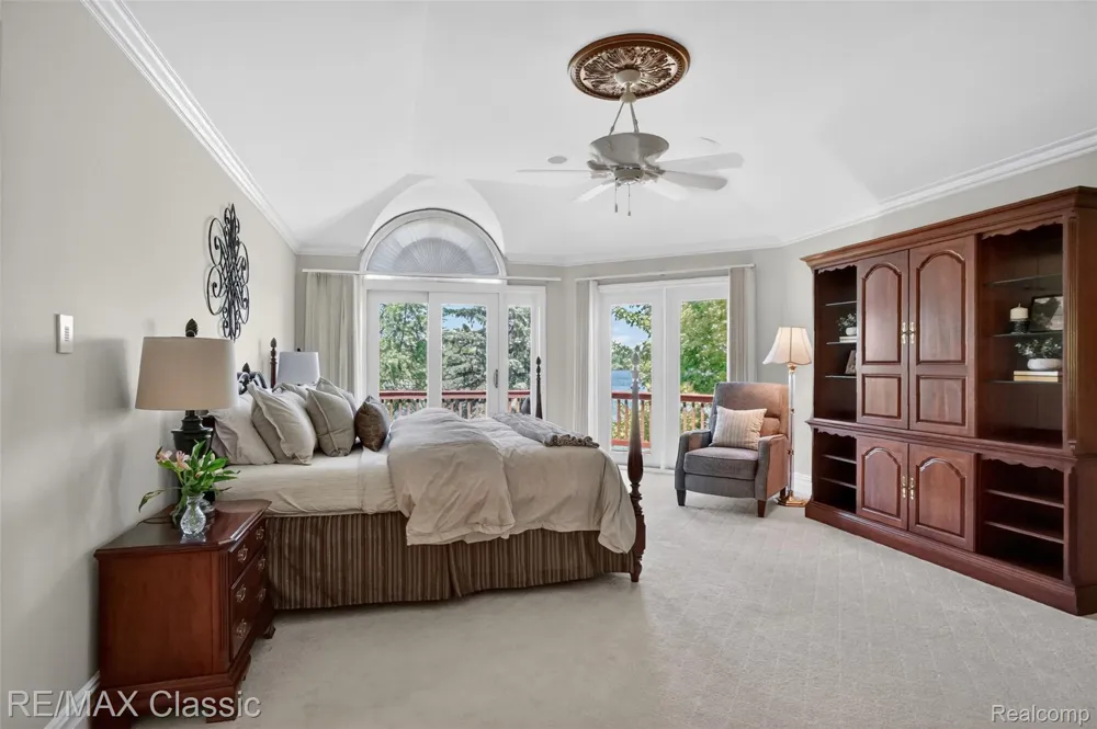 2360 Private Drive Lake Angelus City, MI 48329
