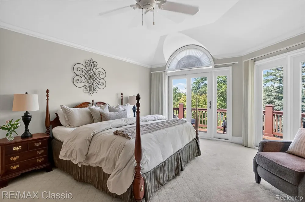 2360 Private Drive Lake Angelus City, MI 48329