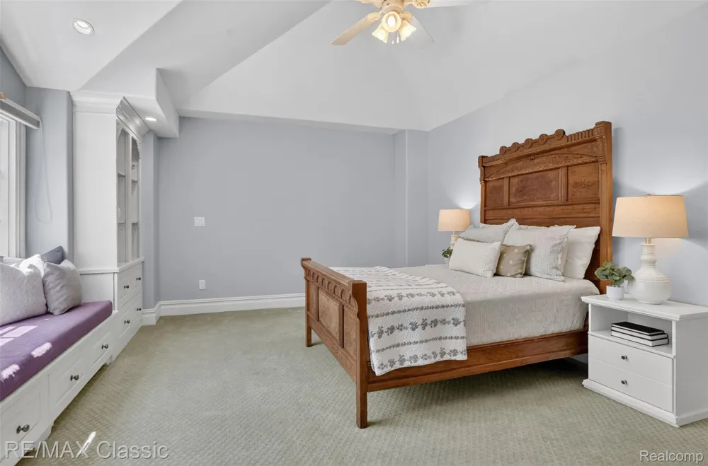 2360 Private Drive Lake Angelus City, MI 48329