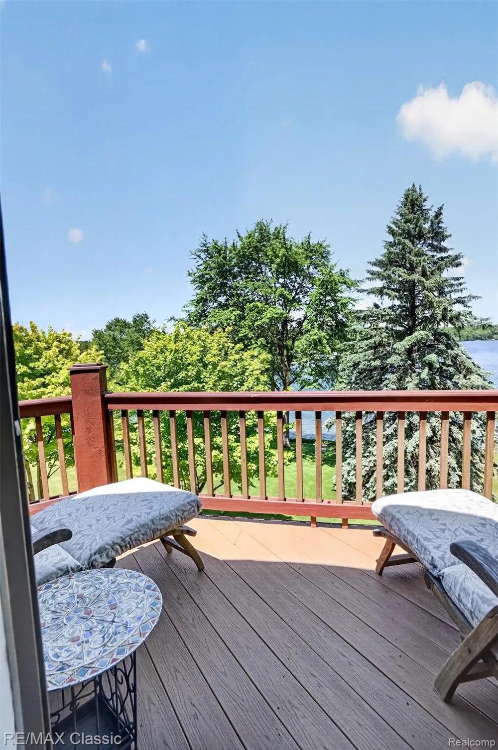 2360 Private Drive Lake Angelus City, MI 48329