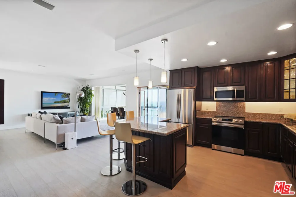 18101 COASTLINE DRIVE Malibu, CA 90265