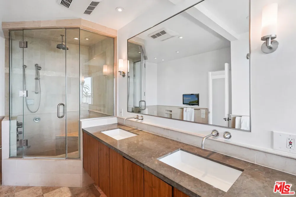 18101 COASTLINE DRIVE Malibu, CA 90265