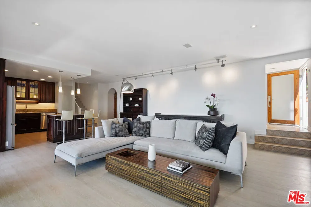 18101 COASTLINE DRIVE Malibu, CA 90265