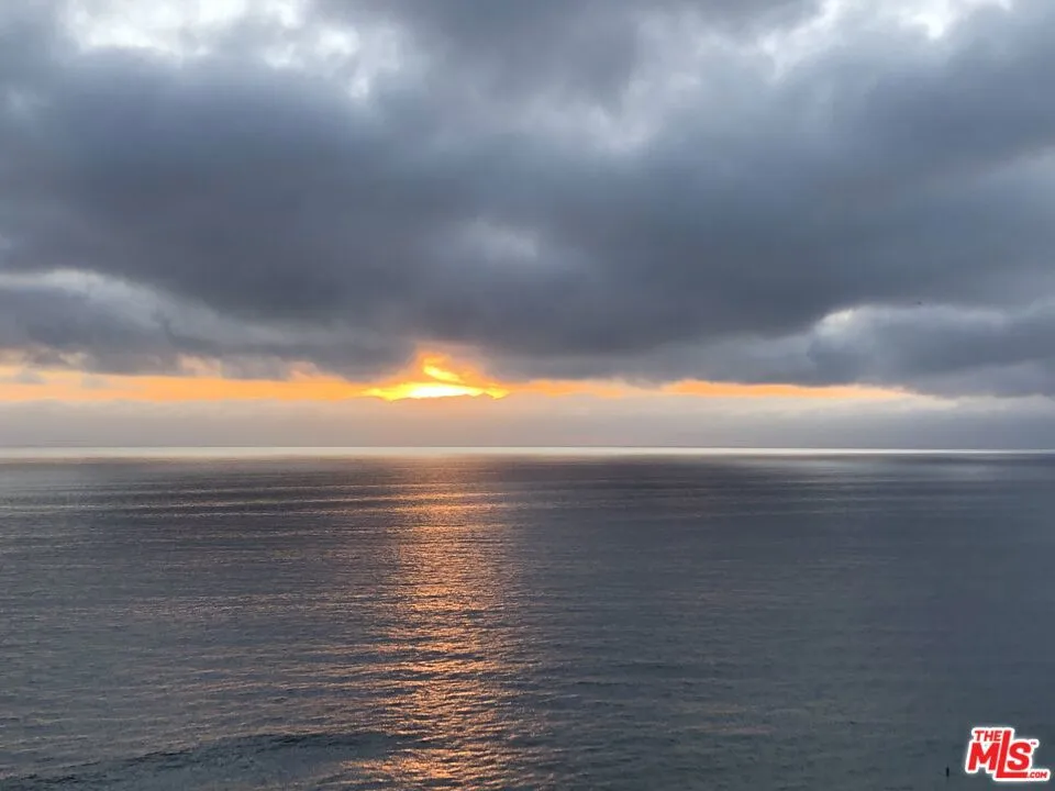 18101 COASTLINE DRIVE Malibu, CA 90265