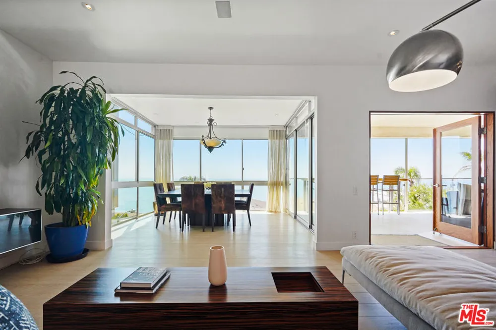 18101 COASTLINE DRIVE Malibu, CA 90265