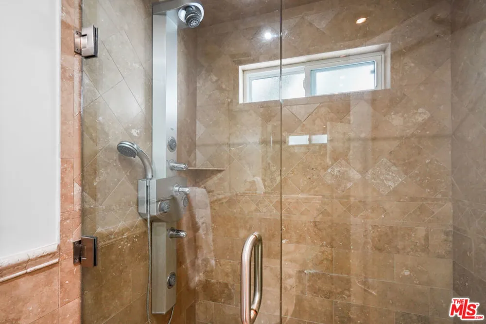18101 COASTLINE DRIVE Malibu, CA 90265