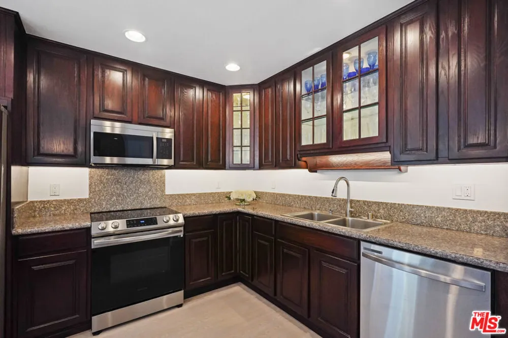 18101 COASTLINE DRIVE Malibu, CA 90265