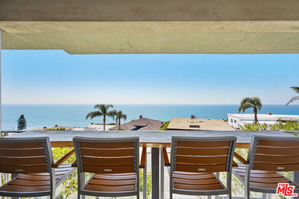 18101 COASTLINE DRIVE Malibu, CA 90265