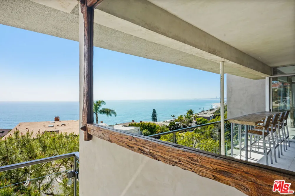 18101 COASTLINE DRIVE Malibu, CA 90265