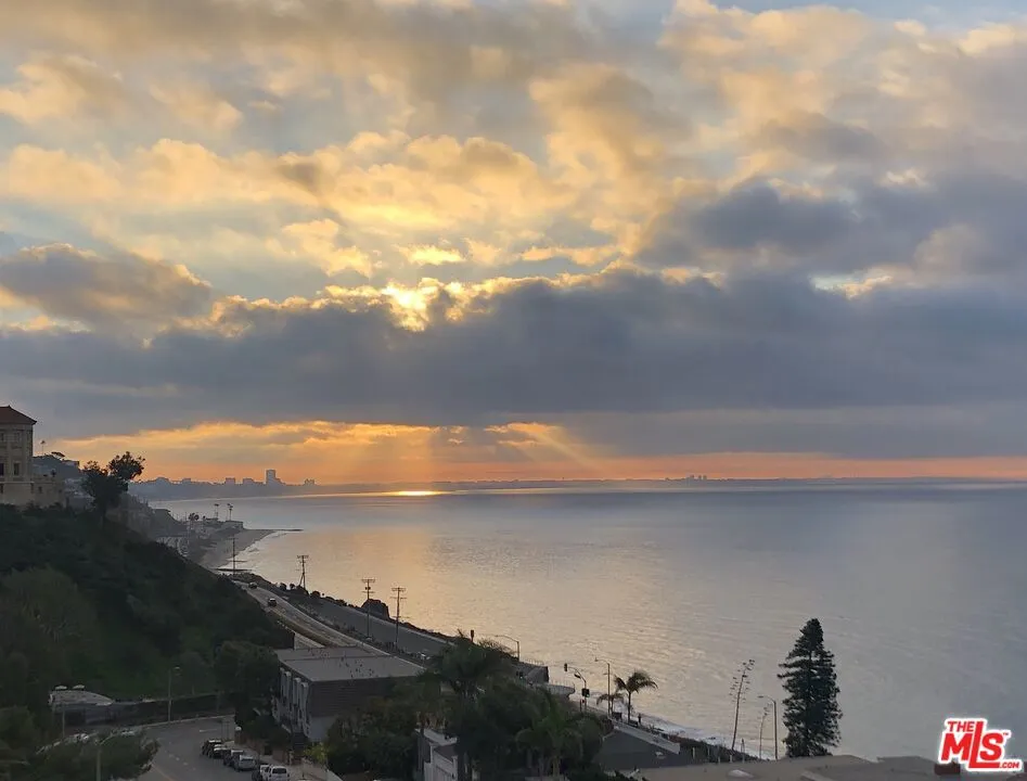 18101 COASTLINE DRIVE Malibu, CA 90265