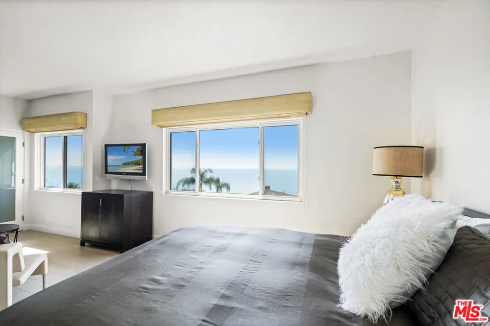 18101 COASTLINE DRIVE Malibu, CA 90265